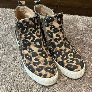 Leopard wedge shoes